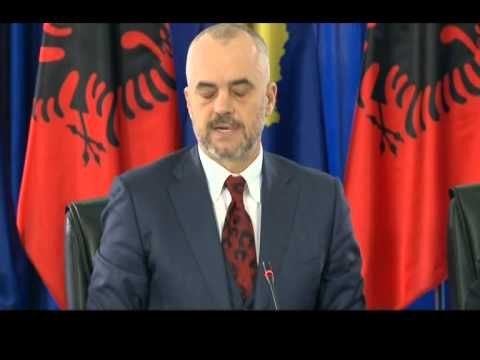 MBLEDHJA E DY QEVERIVE ZHVILLOHET NE PRIZREN TAKIMI I PARE MES KOSOVES E SHQIPERISE LAJM