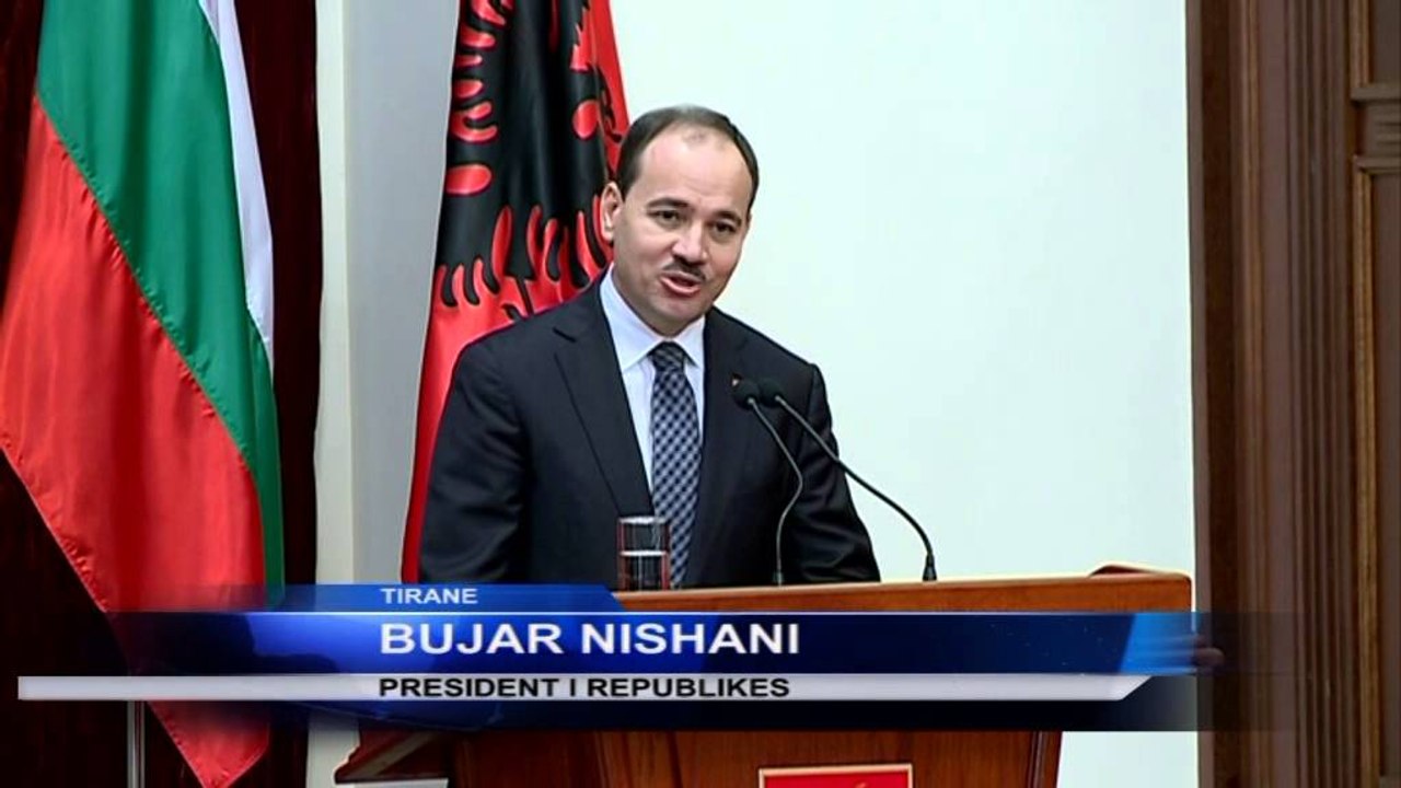 NISHANI NE TAKIM ME PRESIDENTIN  BULLGAR PLEVNELIEV