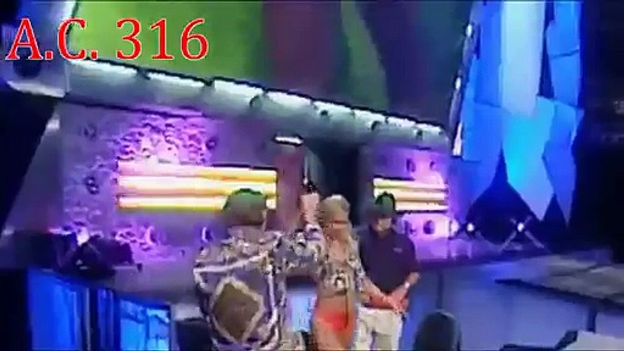 Stacy Keibler Dancing 8/12/2002