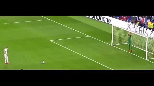 Edin Dzeko Miss Penalty Goal - Barcelona vs Roma Champions League 24.11.2015