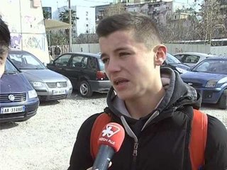 HASHASHI NE GJIMNAZE ALARMI I TOKSIKOLOGEVE,TANI PO E PERDORIN EDHE 10 VJEÇARET LAJM