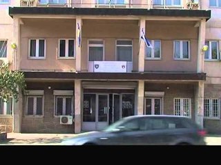 VRASJE NE SHKOLLE MITROVICE,NJE 20 VJEÇAR U QELLUA ME THIKE NGA NJE MOSHATAR LAJM