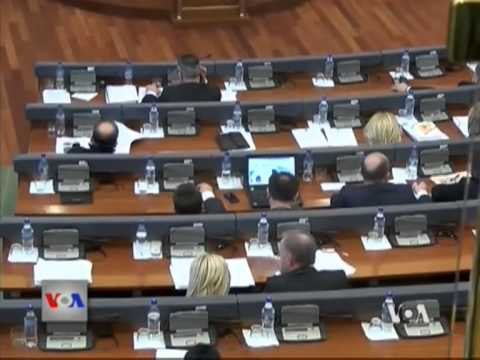 PARLAMENTI I KOSOVES MIRATON PROPOZIMIN PER NDRYSHIMET NE LIGJIN E ZGJEDHJEVE LAJM