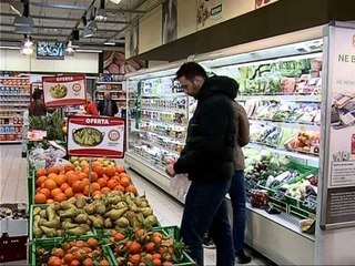 SI TE STIMULOHET KONSUMI BANKAT KANE ULUR INTERESAT POR KJO MASE NUK MJAFTON LAJM