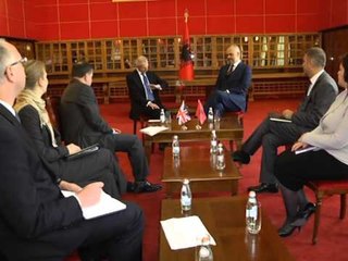 JO ME KREDI PER ZYRTARET KRYEMINISTRI PRET LIDINGTON, NDOTJE E MADHE NE ZONAT TURISTIKE LAJM