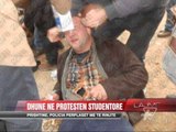 Prishtinë, dhunë në protestën studentore - News, Lajme - Vizion Plus