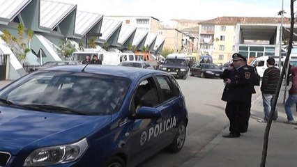 HAKMERRET PER VRASJEN E NENES