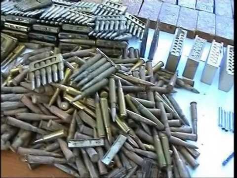 TRAFIKU I ARMEVE ZBULOHET GRUPI KRIMINAL QE VEPRONTE NE SHQIPERI E KOSOVE LAJM