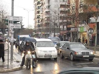 24 ORE PA AUTOBUZE TRANSPORTI URBAN NE GREVE, PERFITOJNE FURGONET E PALIGJSHEM LAJM