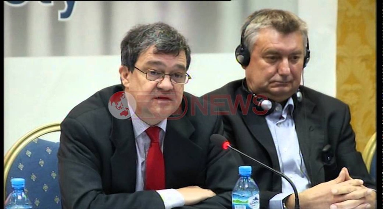 25 vite pas Komunizimit, “Edhe sa kohë duhen për të realizuar shtet demokratik?”- Ora News