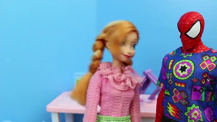 +BARBIE goes CRAZY in the Mental Hospital + Frozen Elsa, Anna, Spiderman, Disney Princesse