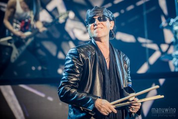 Scorpions fait chanter la Marseillaise à Bercy