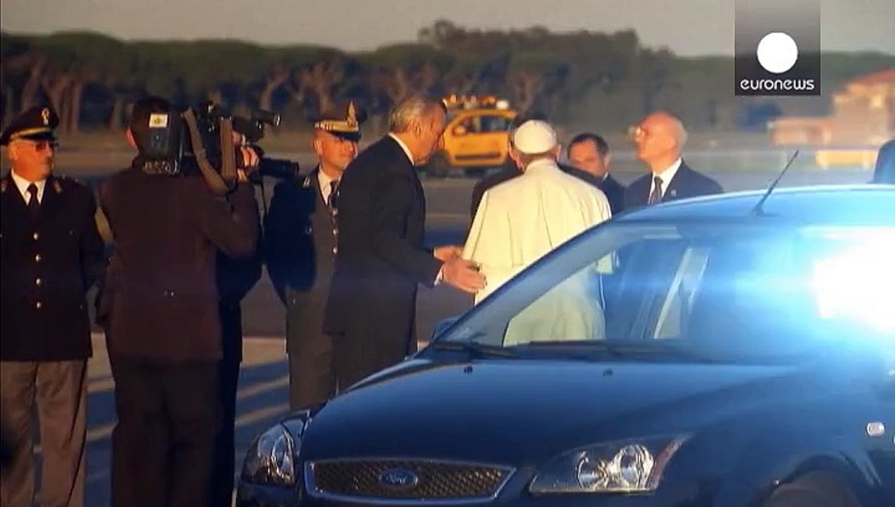 Papst Franziskus beginnt erste Afrikareise