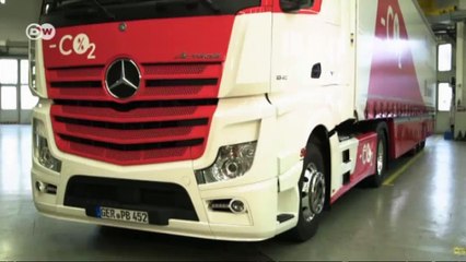 Mercedes Efficiency Run - CO2 Reduction in Trucks | Drive it!