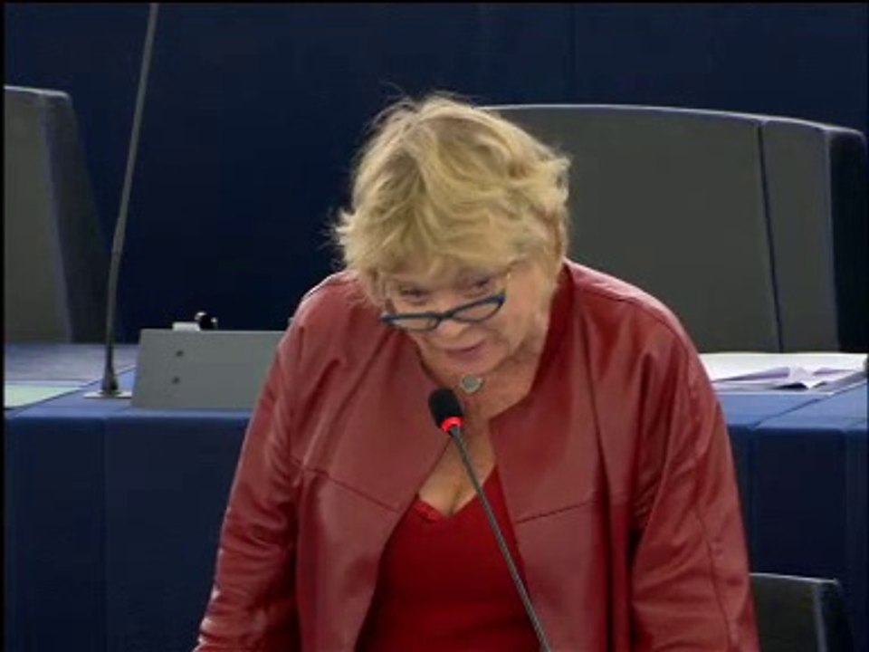 Eva Joly: "Nos ennemis ont la propagande, nous avons la culture et l'éducation"