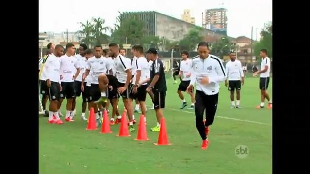 Santos e Palmeiras iniciam decisão da Copa do Brasil na Vila Belmiro