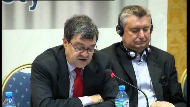 “25 vjet pas komunizmit”. Raunig: Edhe sa vjet do të presin shqiptarët për shtet?