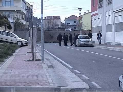 TJETER VRASJE ME EKSPLOZIV HIDHET NE ERE MAKINA NE VORE, VDES 40 VJEÇARI BAKI XHABAFTI LAJM