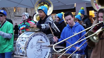 BULLES DE MUSIQUE: Les Boules de Feu