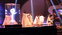 Urwa Hocane fall badly  on stage while dancing at Lux Style Awards 2015