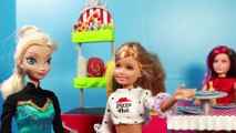 Frozen Elsa Goes to Barbie PIZZERIA DOG IN OVEN Pizza Hut Barbie Play-Doh Disney Barbie Parody