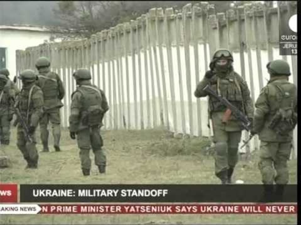 SERISH TENSION NE KRIME RUSET PUSHTOJNE PER DISA ORE NJE BAZE USHTARAKE TE UKRAINES LAJM