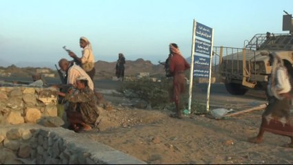 200 الف مدني محاصرون بسبب معارك تعز