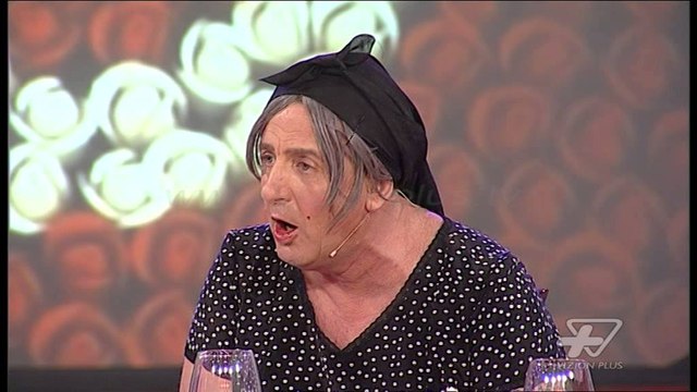 Nusja dhe vjerra ne restorant - Al Pazar 8 Mars 2014 - Sketch - Vizion Plus