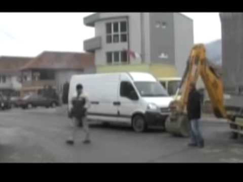 SERBET E VERIUT SULMOJNE RAJONIN E POLICISE NE ZUBIN POTOK LIROJNE SERBIN LAJM