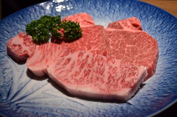 STEAK (R)EVOLUTION - clip Manzo di Kobe