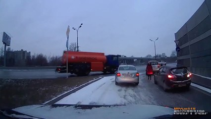 W pogoni za samochodem