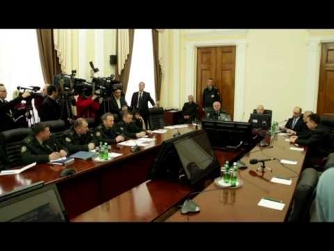 ANEKSIMI I KRIMESE RUSET MARRIN NE KONTROLL BAZEN DETARE NE SEVASTOPOL LAJM