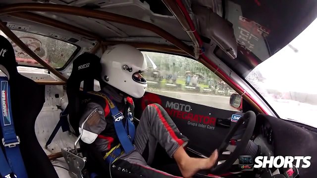 Un homme sans bras drift avec ses pieds !