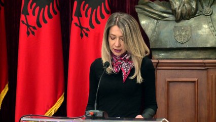 PRESIDENTI: SHTABI I PERGJITHSHEM, PROPAGANDE DHE NJEANSHMERI POLITIKE