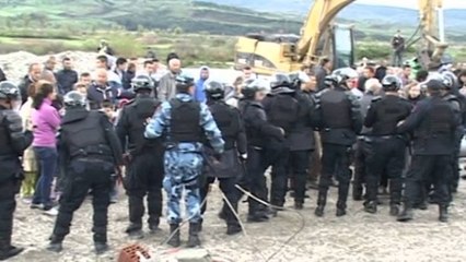 AKSIONI I INUK, TJETER PERPLASJE ME POLICINE