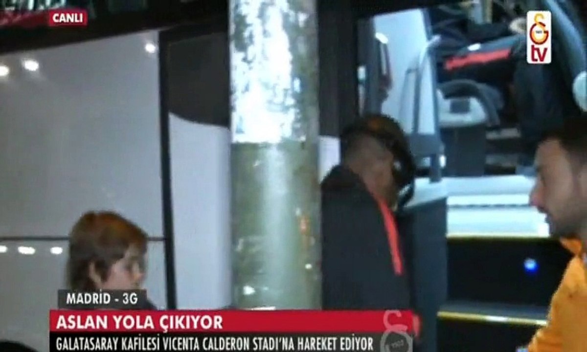 Atletico Madrid-Galatasaray maçı öncesi futbolcuların yola çıkış görüntüleri.