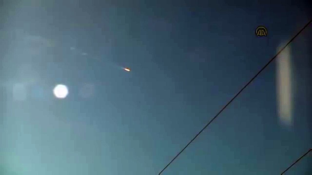 Turkey downs Russian fighter jet near Syrian border