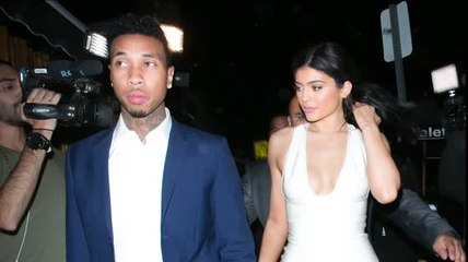 Est-ce que Kylie Jenner présente ses excuses à Tyga avec un gâteau ?