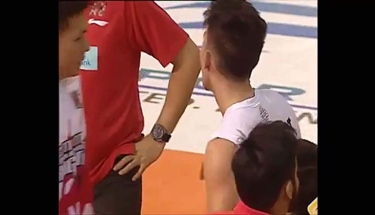 151122 Matthew Wright clutch Floater