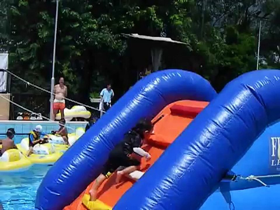09 07 26 Cu shark slide