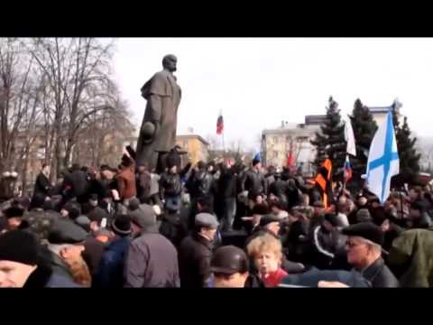 TERHIQEN PROTESTUESIT LIROHEN GODINAT E QEVERISE NE QYTETIN UKRAINAS TE LUHANSKUT LAJM