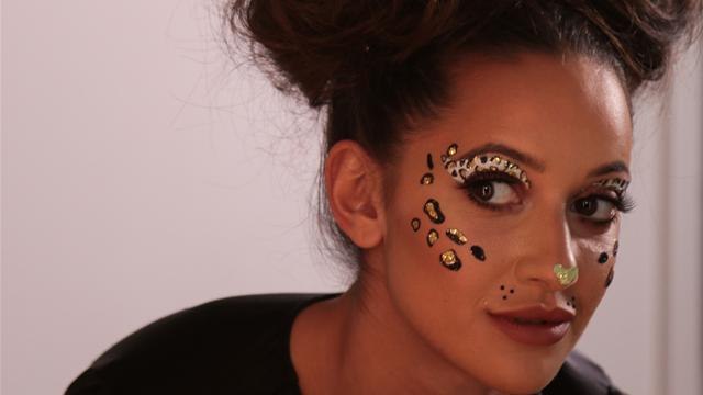 Get ready with Roxie: Halloween Make-up