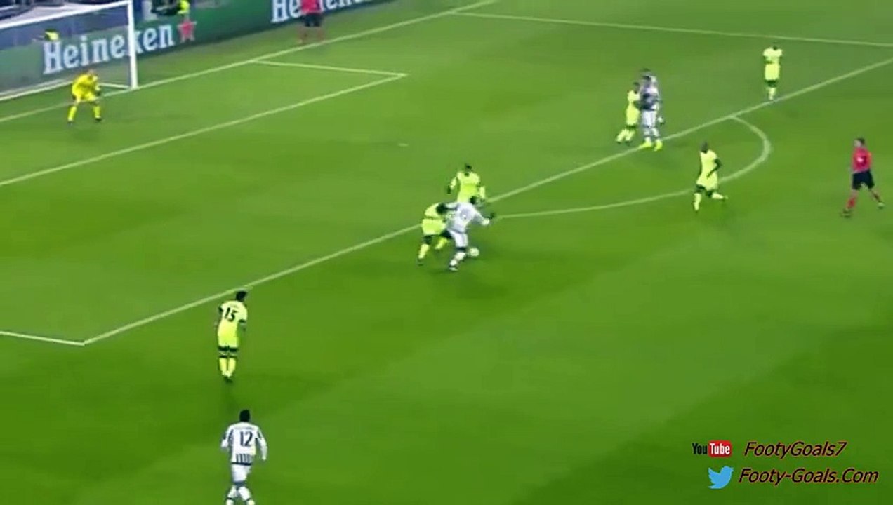 Paul Pogba produced this stunning piece of skill when surrounded by Manchester City FC 2015