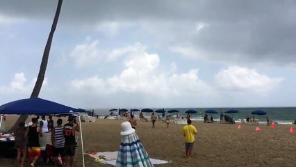 Une tornade emporte un château gonflable avec 4 personnes dessus - vidéo Dailymotion