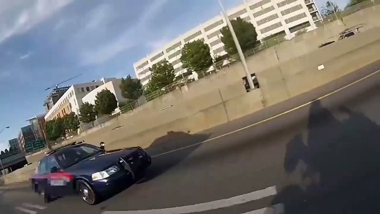 police and bike rider must watch!