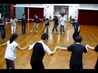 PAMJE PA KOMENT NE JAPONI KURSANTET KERCEJNE VALLEN TRADICIONALE SHQIPTARE LAJM