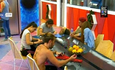 Sargento,tatuaje a Danielle 1 d 4 Nov 2015