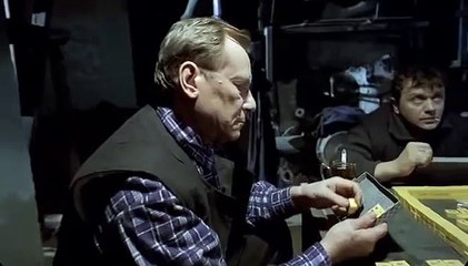 а вот плевать в хате нельзя