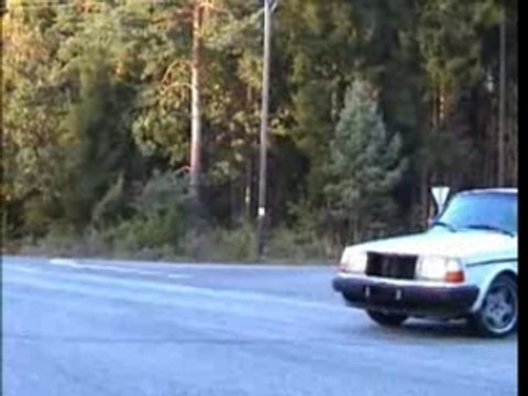 Volvo 240 avec moteur bmw 325 turbo!