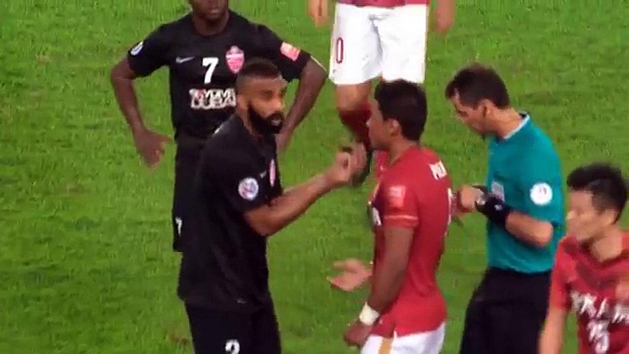 Zap Foot du 25 novembre  le coup franc de Willian létonnante combinaison de La Gantoise il pr